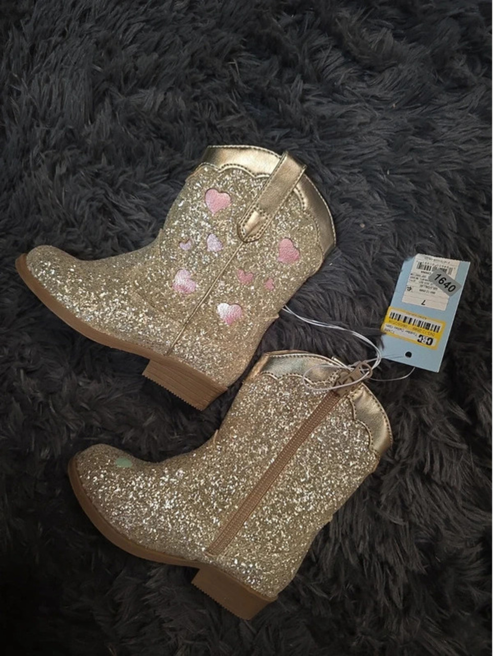 Size 7 brand new toddler boots from target item. 1640 box 2